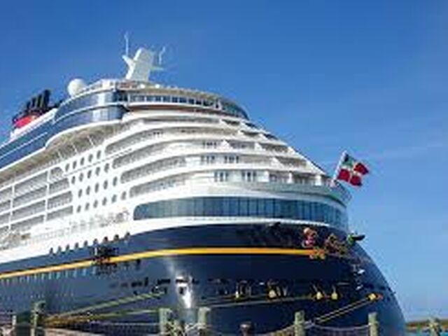 İZMİR ÇIKIŞLI 7 MART DISNEY TREASURE İLE KARAYİPLER