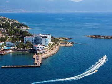 YILBAŞI KUŞADASI 5*LE BLEU HOTEL & RESORT (1 GECE)