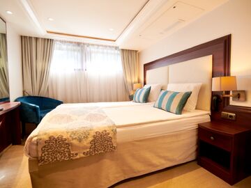 REN NEHRİNDE YILBAŞI  (SAKİN TUR)