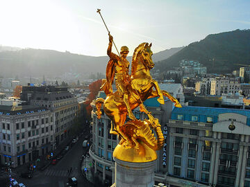 UÇAKLI TİFLİS BATUM BORJOMİ KARS TURU