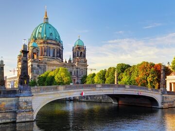 NOEL PAZARLARI İLE YILBAŞI TURU PRAG – BERLİN – KARLOVY VARY - DRESDEN 2026