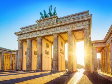 NOEL PAZARLARI İLE YILBAŞI TURU PRAG – BERLİN – KARLOVY VARY - DRESDEN 2026